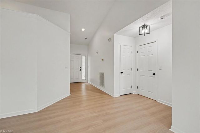 1100 Mayview Court, Kernersville, NC 27284