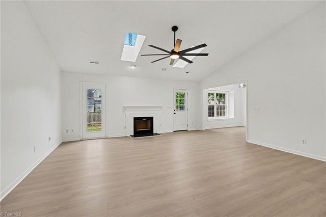 1100 Mayview Court, Kernersville, NC 27284