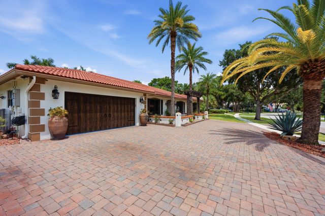 6966 S Grande Drive, Boca Raton, FL 33433