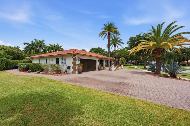 6966 S Grande Drive, Boca Raton, FL 33433