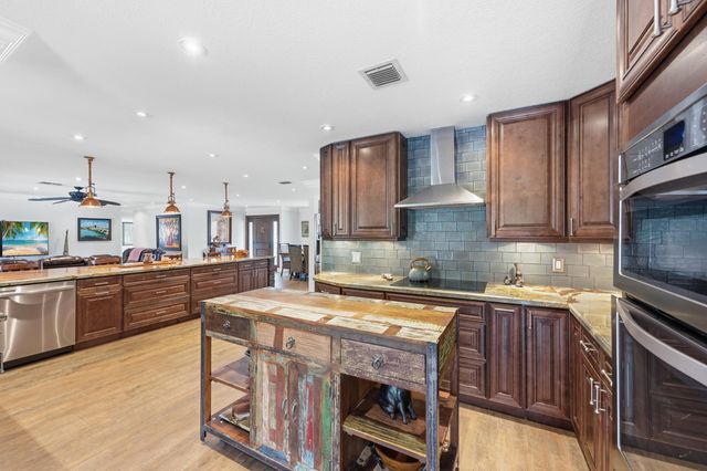 6966 S Grande Drive, Boca Raton, FL 33433
