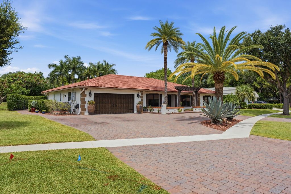 6966 S Grande Drive, Boca Raton, FL 33433