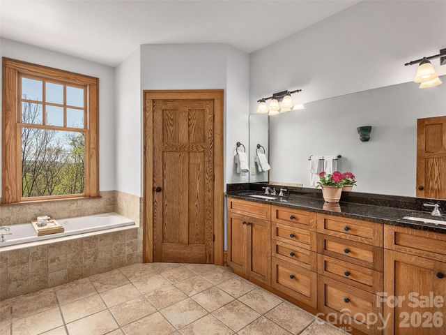 457 Coopers Hawk Drive, Asheville, NC 28803