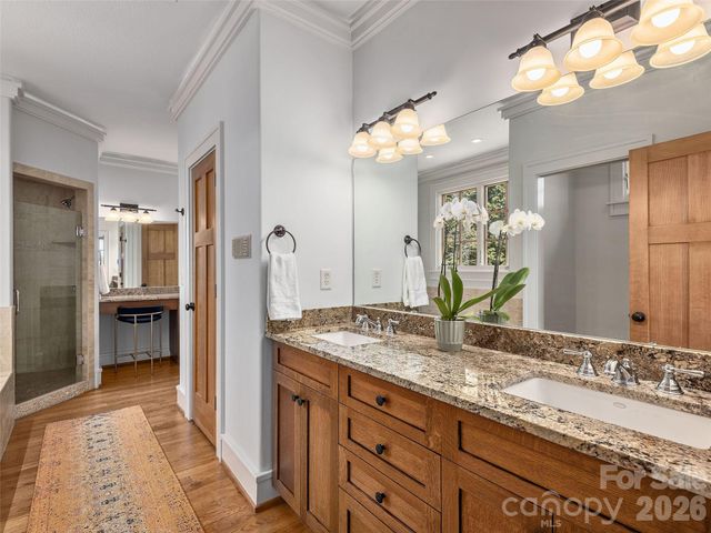 457 Coopers Hawk Drive, Asheville, NC 28803