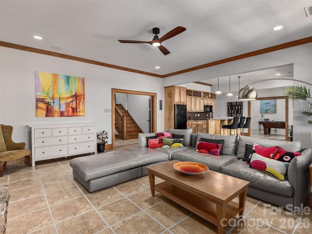 457 Coopers Hawk Drive, Asheville, NC 28803