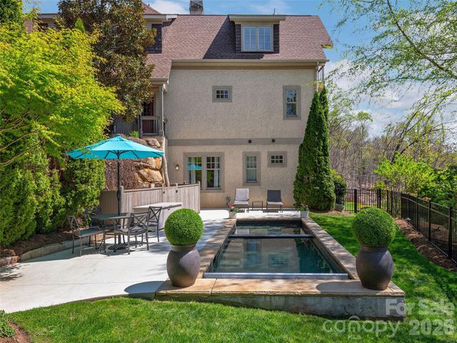 457 Coopers Hawk Drive, Asheville, NC 28803