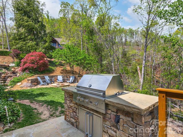 457 Coopers Hawk Drive, Asheville, NC 28803