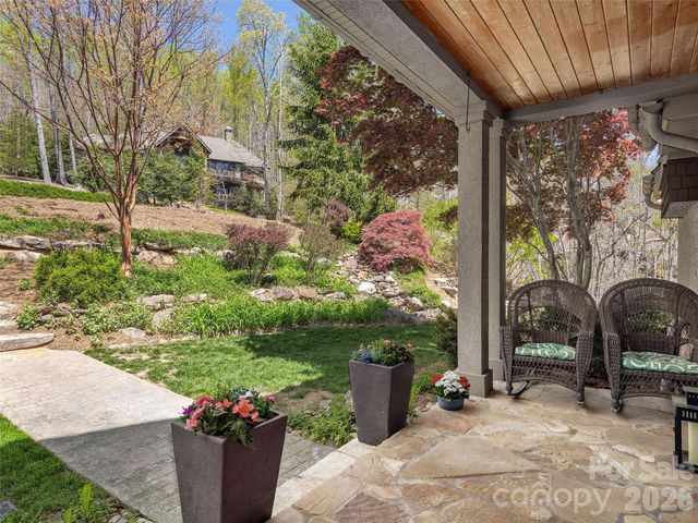 457 Coopers Hawk Drive, Asheville, NC 28803