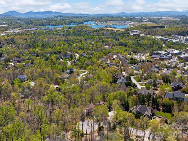 457 Coopers Hawk Drive, Asheville, NC 28803