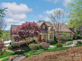 457 Coopers Hawk Drive, Asheville, NC 28803
