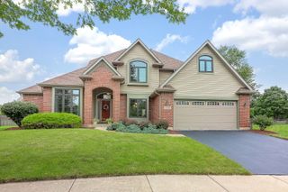 2610 Harlstone Drive, Aurora, IL 60502