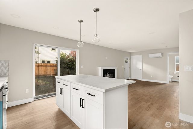 1404 N 136th Street, Seattle, WA 98125