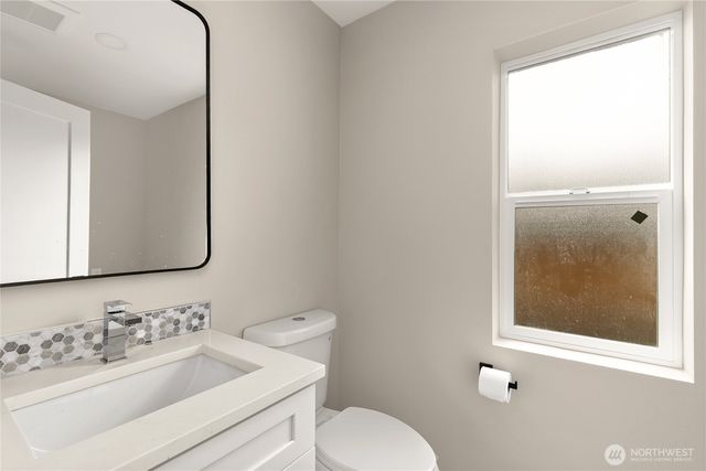 1404 N 136th Street, Seattle, WA 98125