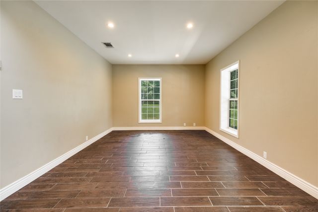 2455 An County Road 453, Palestine, TX 75803