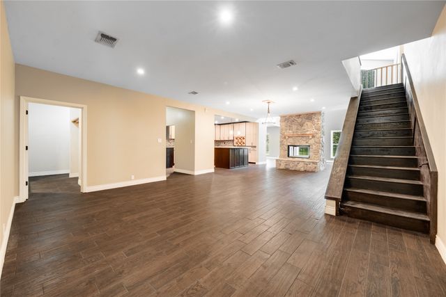 2455 An County Road 453, Palestine, TX 75803