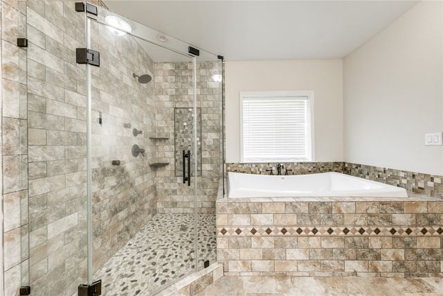 2455 An County Road 453, Palestine, TX 75803
