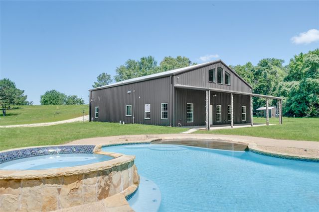 2455 An County Road 453, Palestine, TX 75803