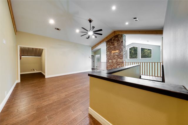 2455 An County Road 453, Palestine, TX 75803