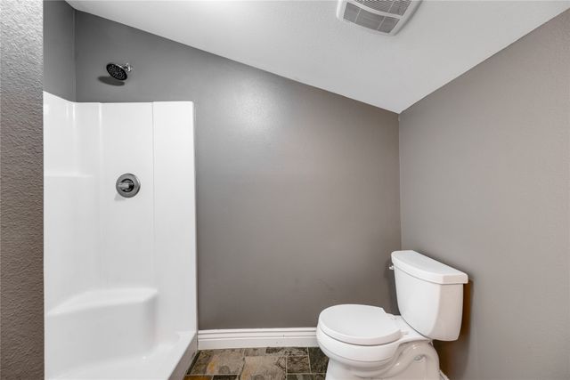 2455 An County Road 453, Palestine, TX 75803