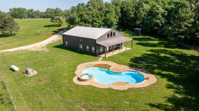 2455 An County Road 453, Palestine, TX 75803