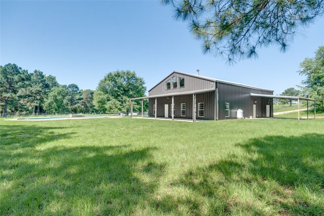 2455 An County Road 453, Palestine, TX 75803