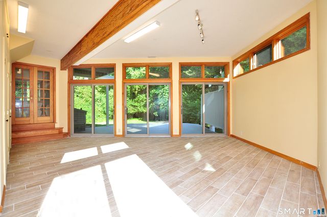 6 Tamarack Lane 6, Simsbury, CT 06070