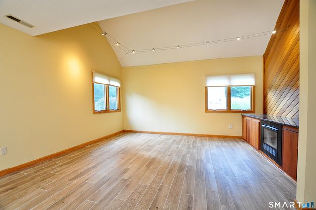 6 Tamarack Lane 6, Simsbury, CT 06070