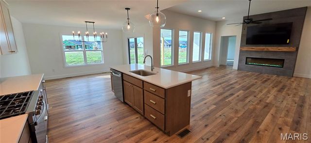 308 Rumsfeld Drive, Troy, IL 62094
