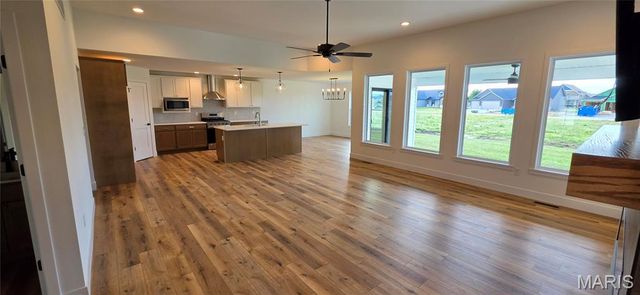 308 Rumsfeld Drive, Troy, IL 62094