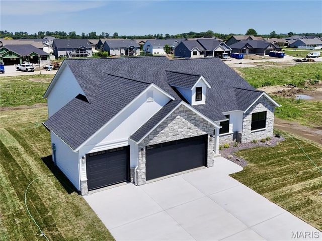 308 Rumsfeld Drive, Troy, IL 62094