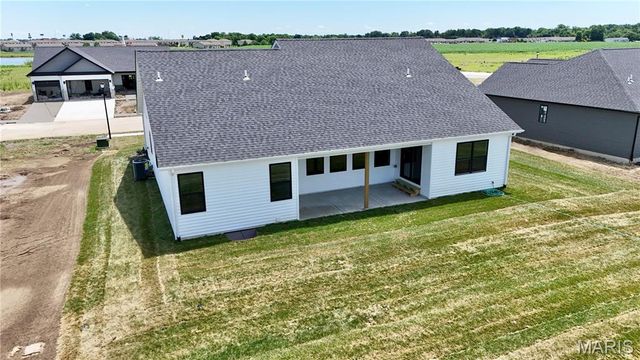 308 Rumsfeld Drive, Troy, IL 62094