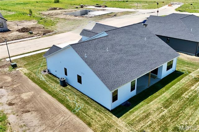 308 Rumsfeld Drive, Troy, IL 62094