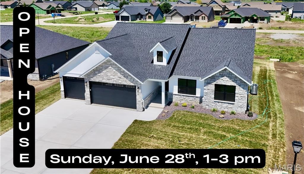 308 Rumsfeld Drive, Troy, IL 62094