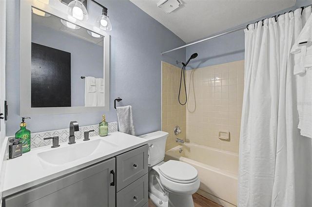 11923 DIETZ DRIVE 8, Tampa, FL 33626