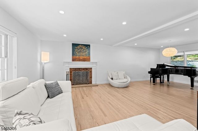 309 Ashland Rd, Summit City, NJ 07901