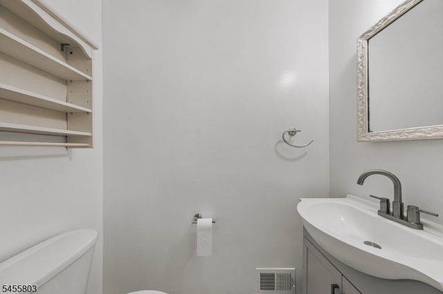 6 Renault Dr, Mount Olive Twp., NJ 07836