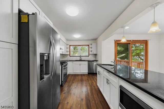 6 Renault Dr, Mount Olive Twp., NJ 07836