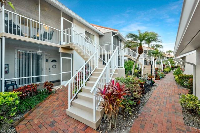 2305 Hidden Lake DR # 3704, Naples, FL 34112