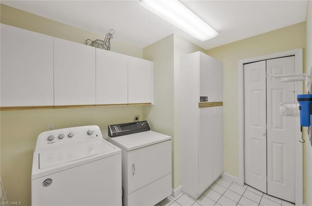 2305 Hidden Lake DR # 3704, Naples, FL 34112