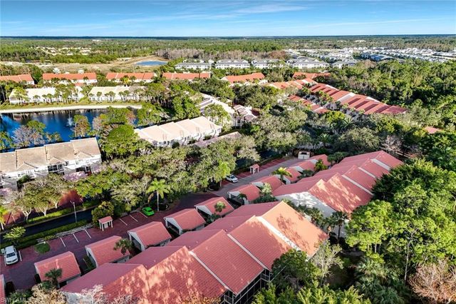 2305 Hidden Lake DR # 3704, Naples, FL 34112