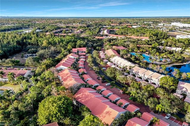 2305 Hidden Lake DR # 3704, Naples, FL 34112