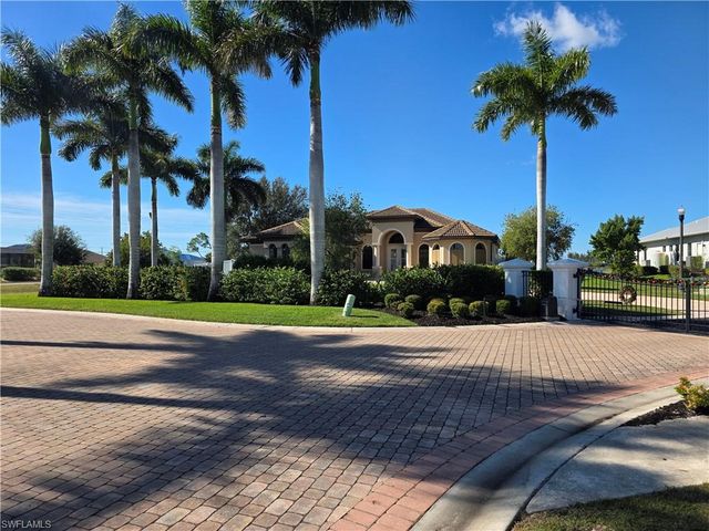 2406 Kismet Lakes LN, Cape Coral, FL 33993