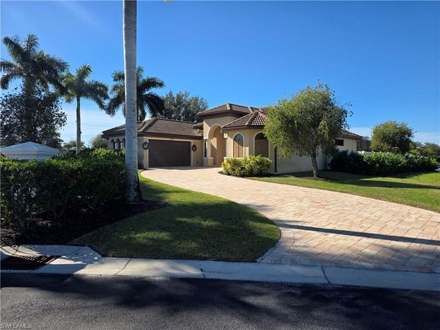 2406 Kismet Lakes LN, Cape Coral, FL 33993