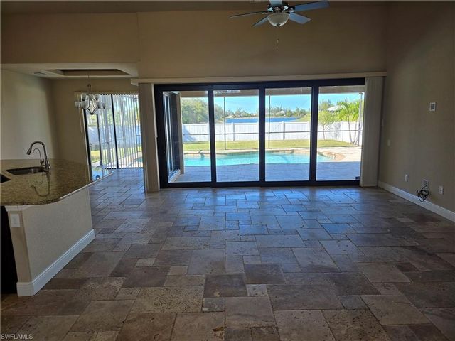 2406 Kismet Lakes LN, Cape Coral, FL 33993