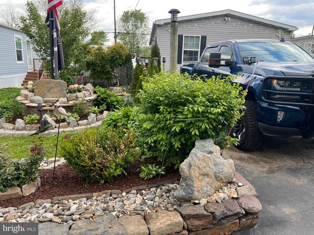 5232 ROSEBERRY DR, Doylestown, PA 18902
