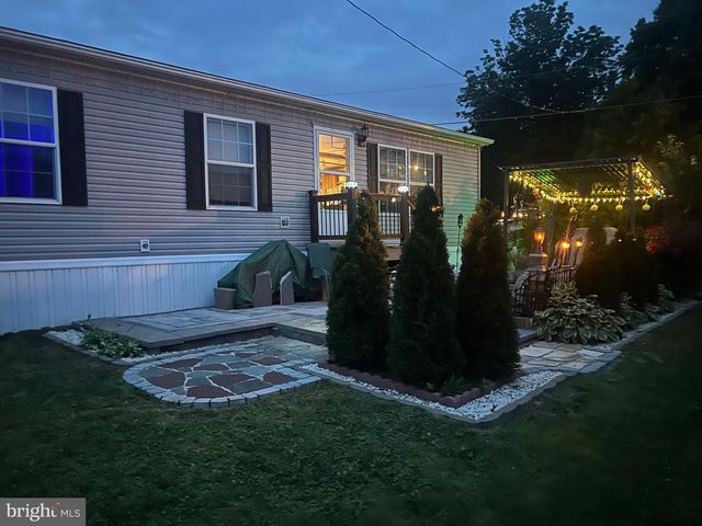 5232 ROSEBERRY DR, Doylestown, PA 18902