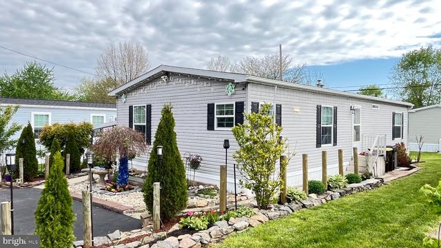 5232 ROSEBERRY DR, Doylestown, PA 18902
