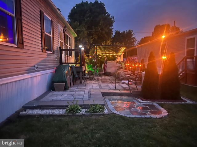5232 ROSEBERRY DR, Doylestown, PA 18902