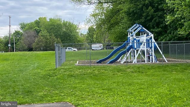 5232 ROSEBERRY DR, Doylestown, PA 18902