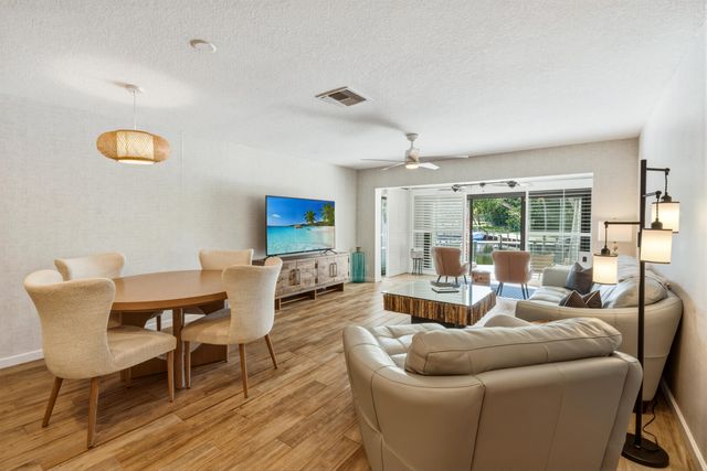 2359 Treasure Isle Drive 34, Palm Beach Gardens, FL 33410